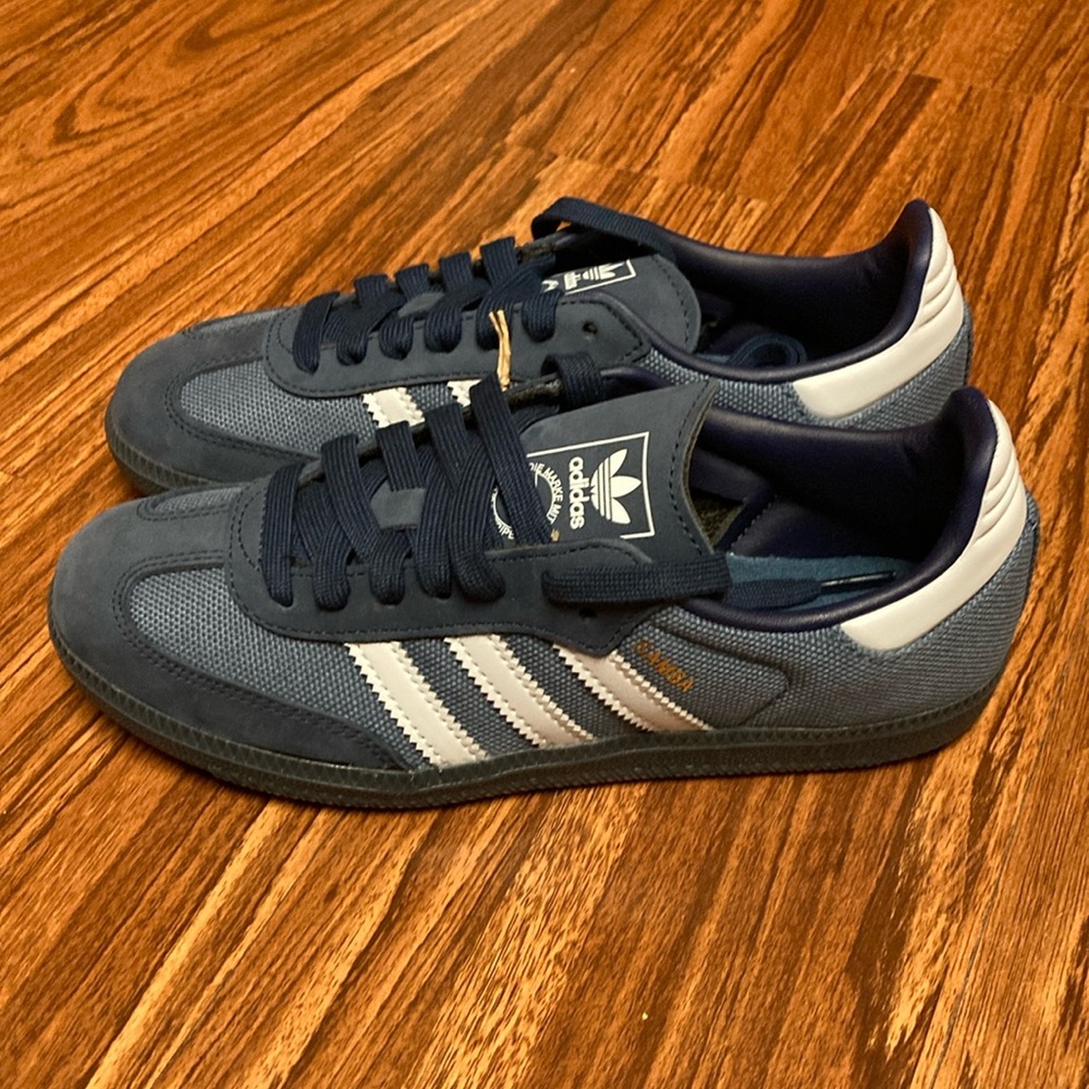 Adidas Samba womens 6/ boys 4.5 blue Brand New! - Picture 3 of 7